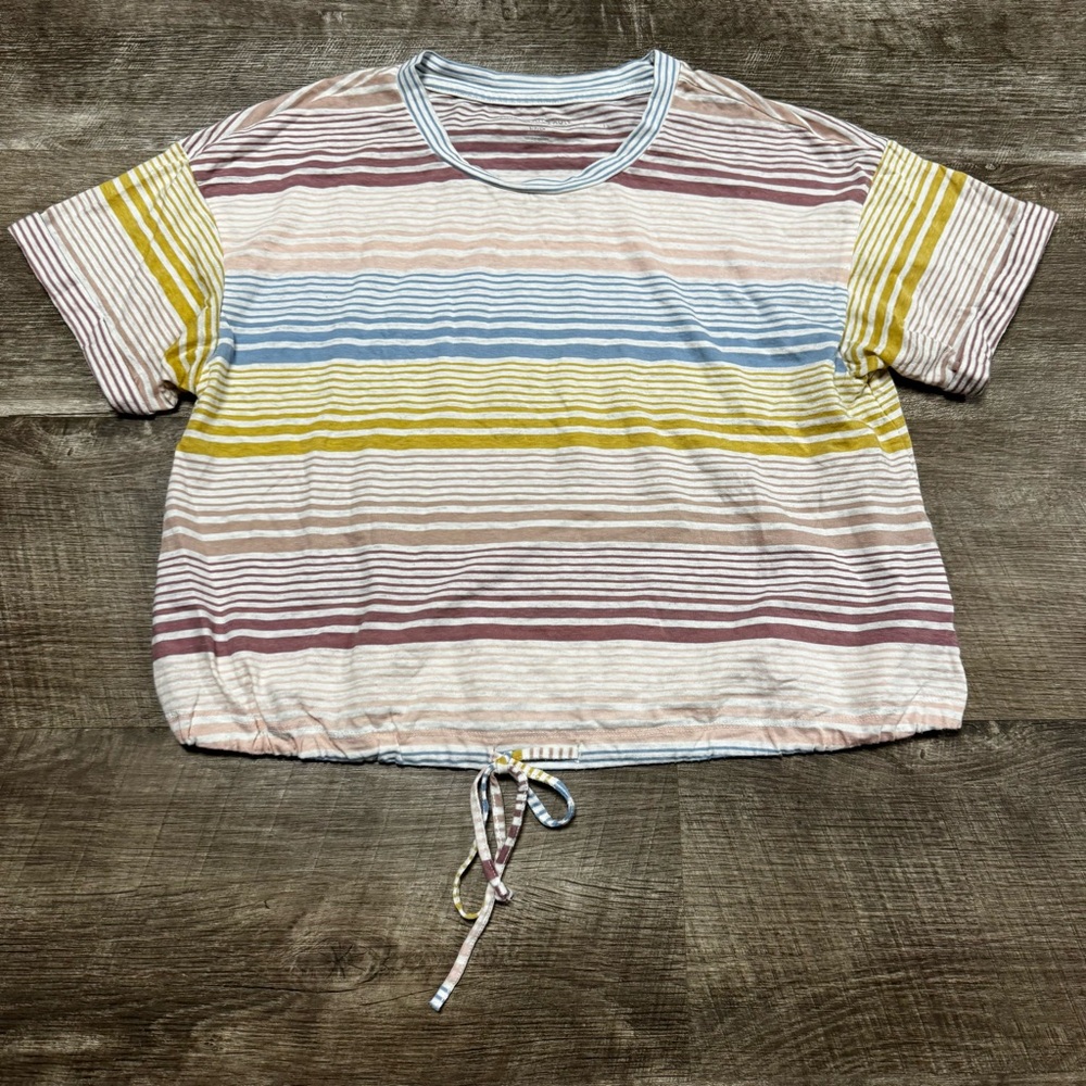 American Eagle Striped Short Sleeve Shirt Size Small